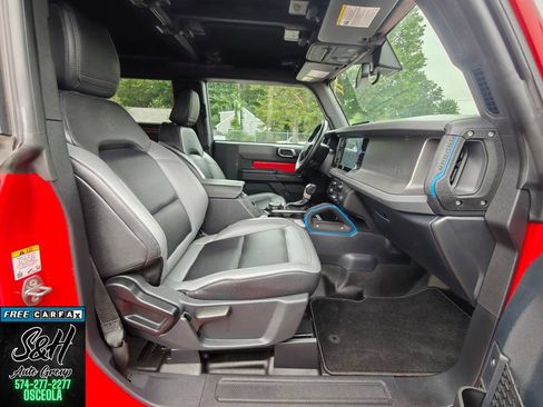 Used 2024 Ford Bronco Black Diamond w/ Sasquatch Package AWD/4WD image 18