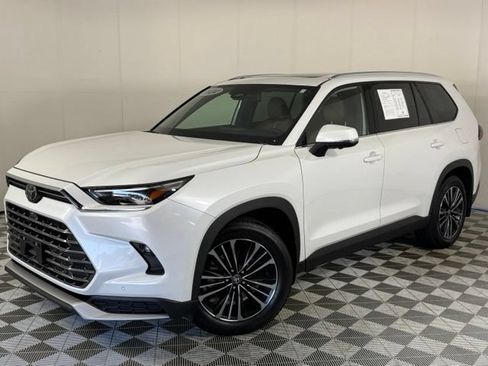 Used 2024 Toyota Grand Highlander AWD Hybrid image 1
