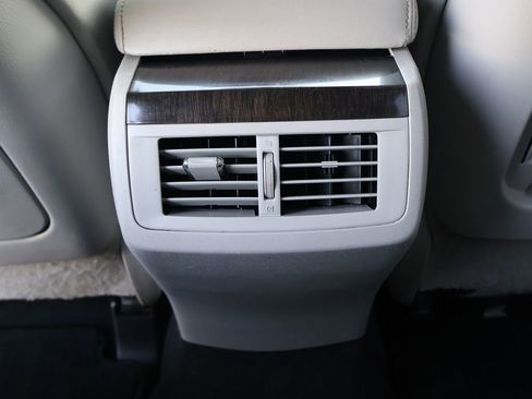 Used 2013 Toyota Venza XLE image 26