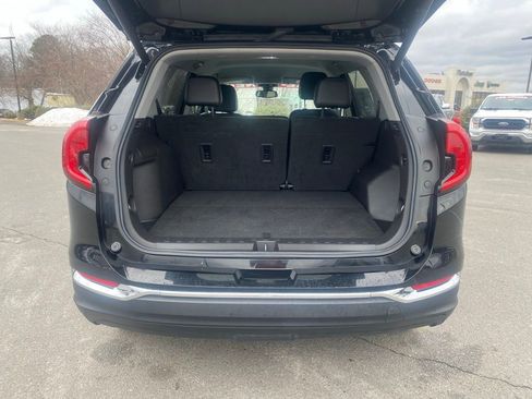 Used 2024 GMC Terrain SLT image 7