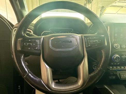 Used 2020 GMC Sierra 2500 Denali w/ Denali Ultimate Package AWD/4WD image 12