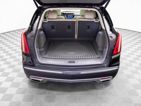 Certified 2025 Cadillac XT5 Premium Luxury w/ LPO, Floor Liner Package AWD/4WD image 32