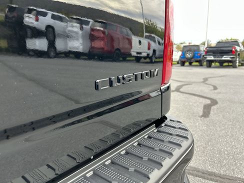New 2026 Chevrolet Silverado 2500 Custom image 10