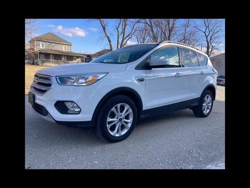 Used 2018 Ford Escape SE w/ SE Sync 3 Package image 1