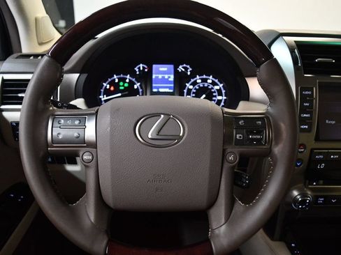 Used 2018 Lexus GX 460 Premium w/ Premium Package AWD/4WD image 42