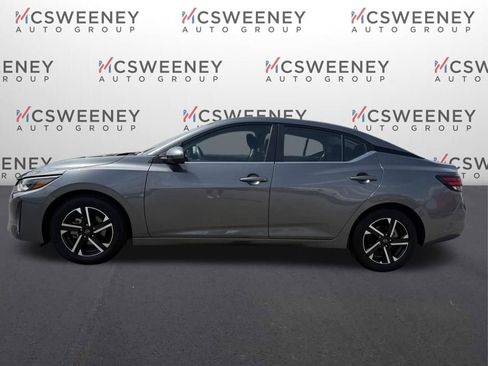 Used 2025 Nissan Sentra SV FWD image 2