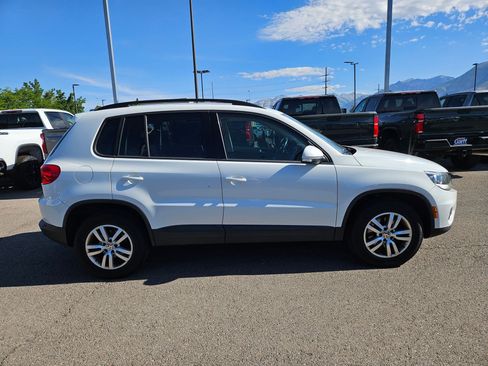 Used 2017 Volkswagen Tiguan S AWD/4WD image 2