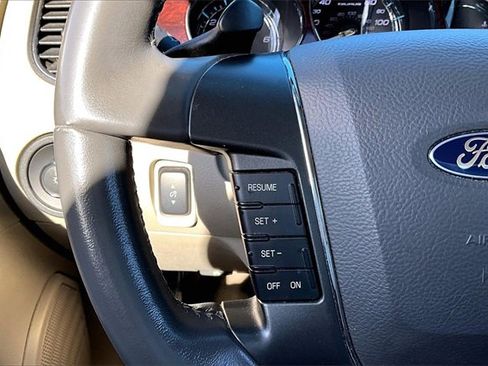 Used 2010 Ford Taurus Limited image 10