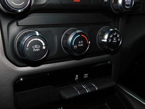 Used 2021 RAM 1500 Big Horn image 23