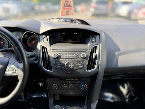 Used 2018 Ford Focus ST FWD image 25