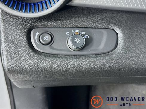 Used 2024 Chevrolet Trax LS w/ LS Convenience Package FWD image 12