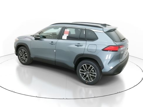 New 2026 Toyota Corolla Cross XLE w/ Convenience Package AWD/4WD image 4