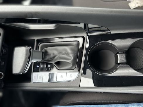 Used 2023 Hyundai Elantra Blue image 20