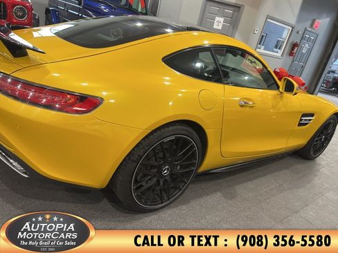 Used 2017 Mercedes-Benz AMG GT Coupe image 4