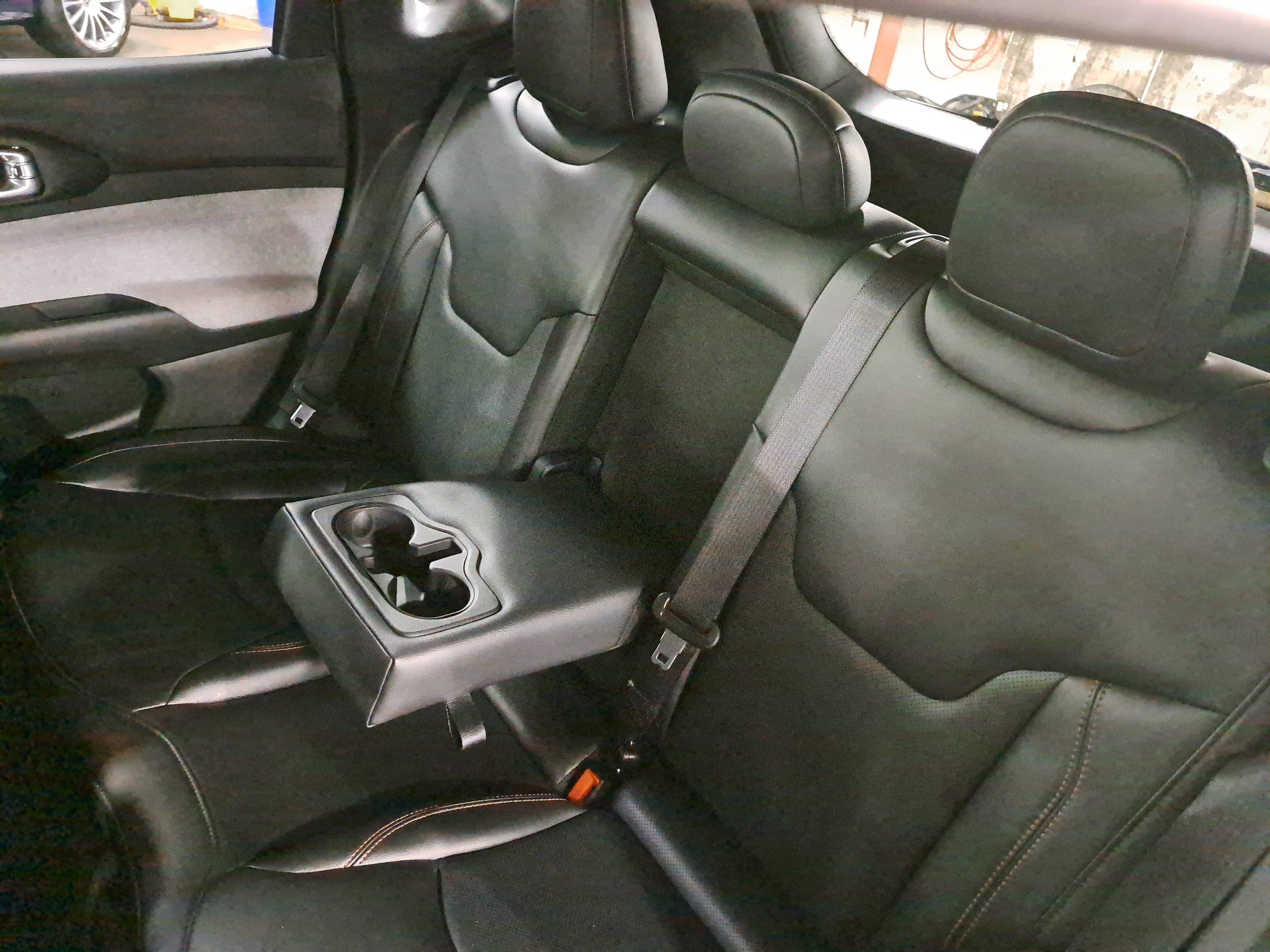 Used 2023 Jeep Compass Latitude w/ Sun and Sound Group AWD/4WD image 34