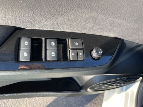 Used 2017 Toyota Prius One image 11