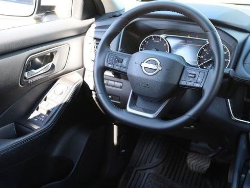 Certified 2026 Nissan Rogue SV AWD/4WD image 23
