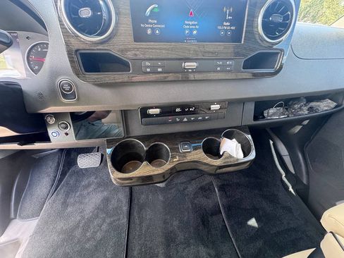 Used 2023 Mercedes-Benz Sprinter 3500 image 40