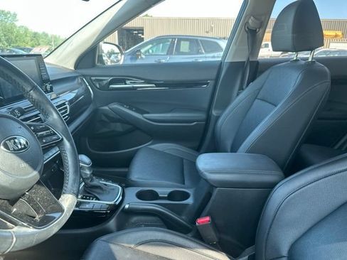 Used 2021 Kia Seltos EX AWD/4WD image 7
