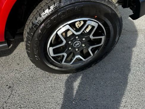Used 2023 Ford Bronco Outer Banks image 11