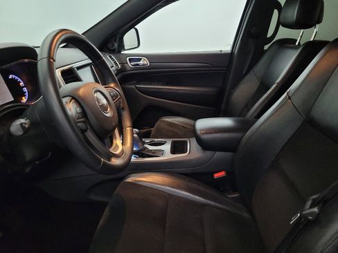 Used 2018 Jeep Grand Cherokee Laredo AWD/4WD image 17