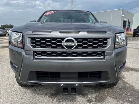 Used 2025 Nissan Frontier SV w/ SV Convenience Package AWD/4WD image 9