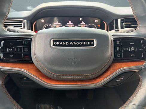 Used 2022 Jeep Grand Wagoneer Series II w/ Convenience Group III AWD/4WD image 15