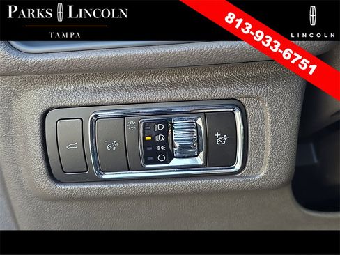 Certified 2023 Lincoln Corsair Reserve image 27