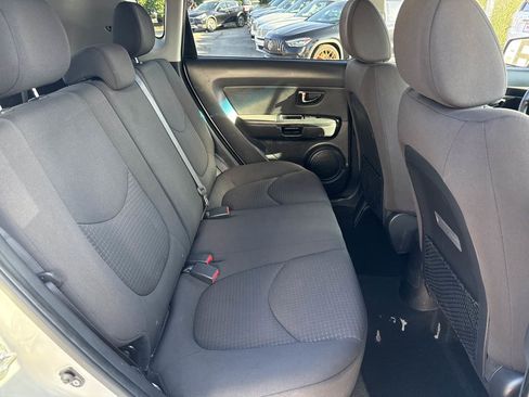 Used 2013 Kia Soul FWD image 17