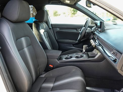 Used 2025 Honda Civic Sport image 17