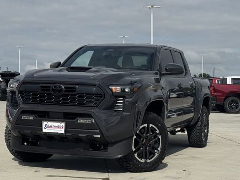 Used 2026 Toyota Tacoma TRD Sport AWD/4WD image 2