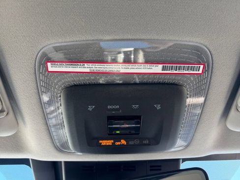Used 2024 Toyota Prius XLE FWD image 20