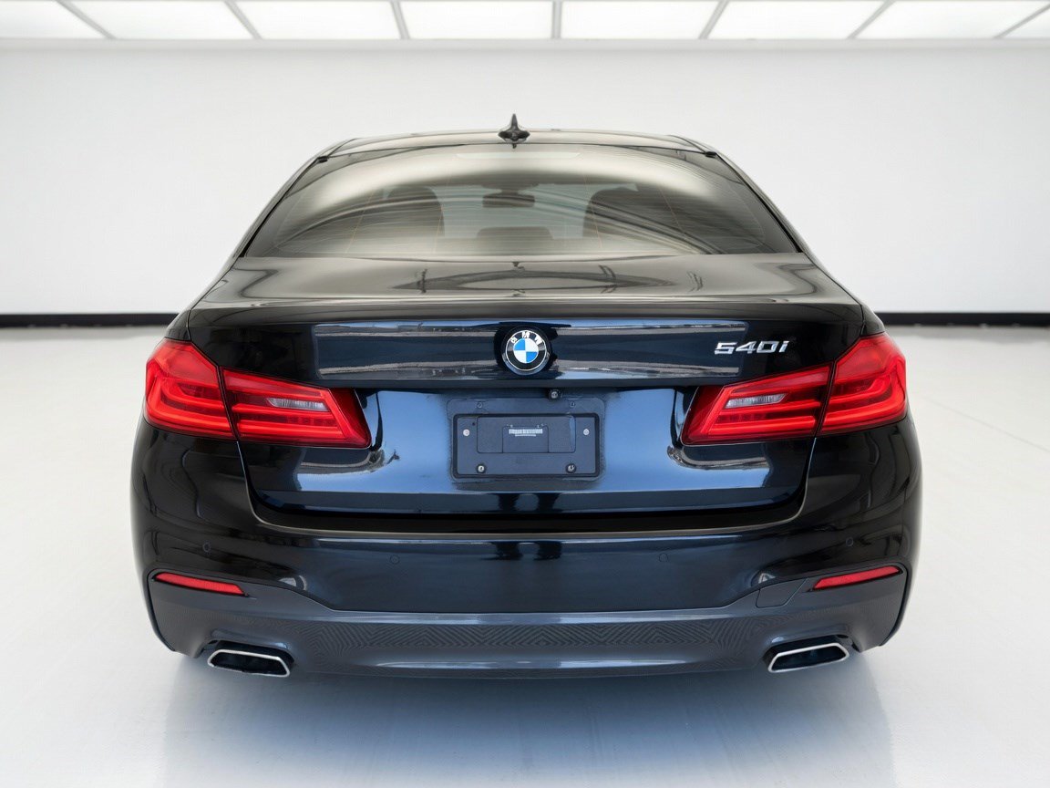 Used 2019 BMW 540i w/ M Sport Package RWD image 5