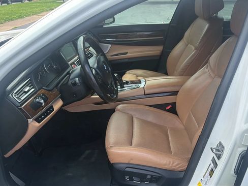 Used 2013 BMW 750Li RWD image 9