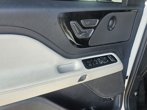 Used 2025 Lincoln Aviator 2WD w/ Jet Appearance Package image 13