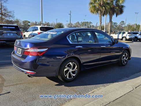 Used 2017 Honda Accord LX image 5
