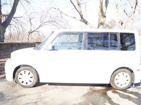 Used 2006 Scion xB image 6