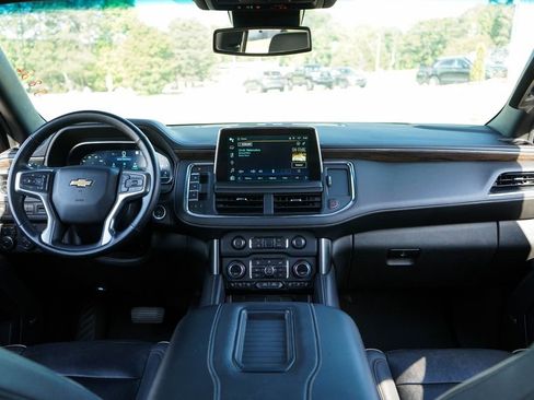 Used 2023 Chevrolet Suburban Premier AWD/4WD image 10