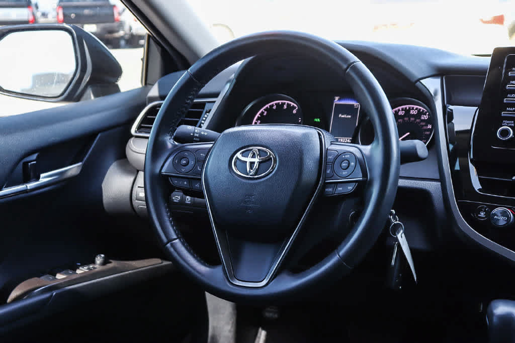 Used 2024 Toyota Camry SE FWD image 14