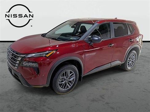 Used 2025 Nissan Rogue S AWD/4WD image 1