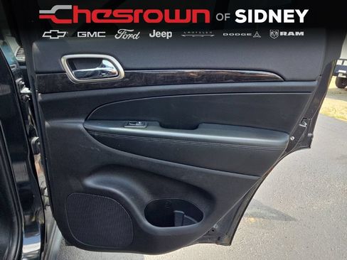 Used 2013 Jeep Grand Cherokee Laredo AWD/4WD image 16