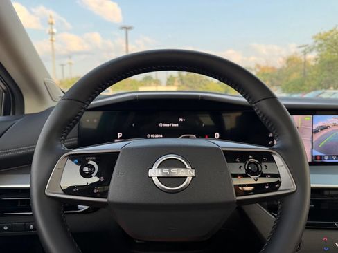 Used 2025 Nissan Murano SL AWD/4WD image 14