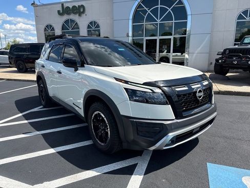Used 2023 Nissan Pathfinder Rock Creek AWD/4WD image 2
