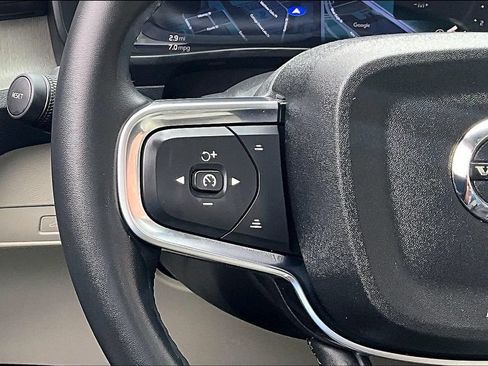 Certified 2026 Volvo XC40 B5 Plus AWD/4WD image 26