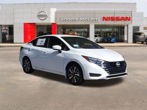 New 2025 Nissan Versa SV w/ Trunk Package image 1