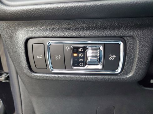 New 2026 Lincoln Corsair Premiere image 14