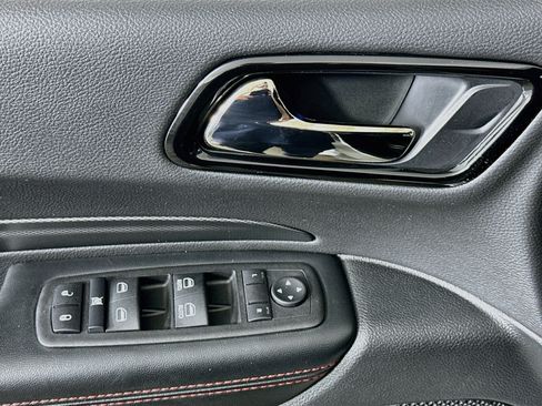 Used 2025 Dodge Durango GT RWD image 15