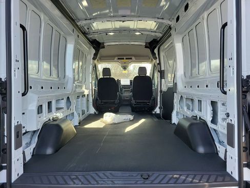New 2026 Ford Transit 250 148 Medium Roof image 8