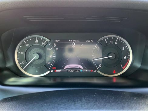 Used 2020 Land Rover Discovery Sport Standard image 25