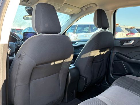 Used 2021 Ford Escape SE image 31